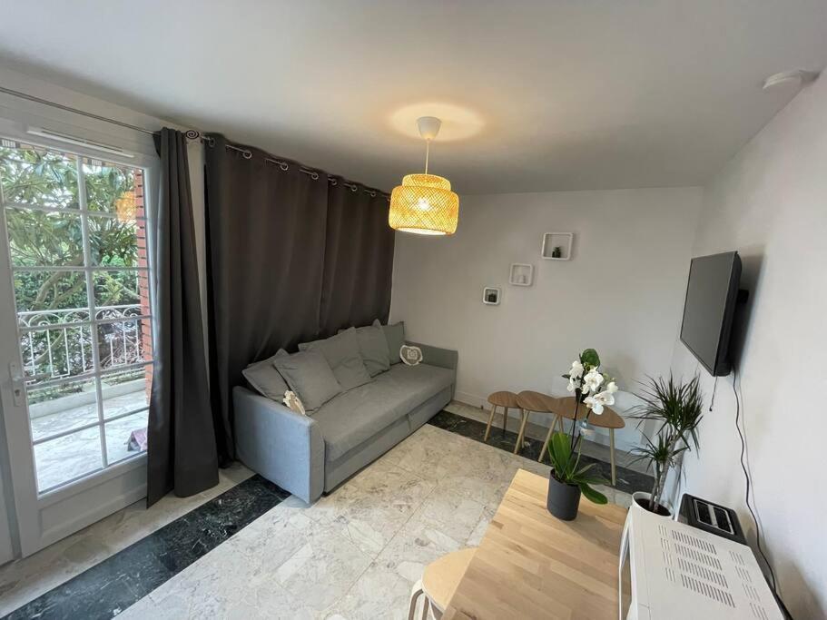 Joli T2, Terrasse Et Jardin, Ideal Pour Familles, A 15 Min De L'Aeroport Roissy Cdg Tremblay-en-France Exterior photo