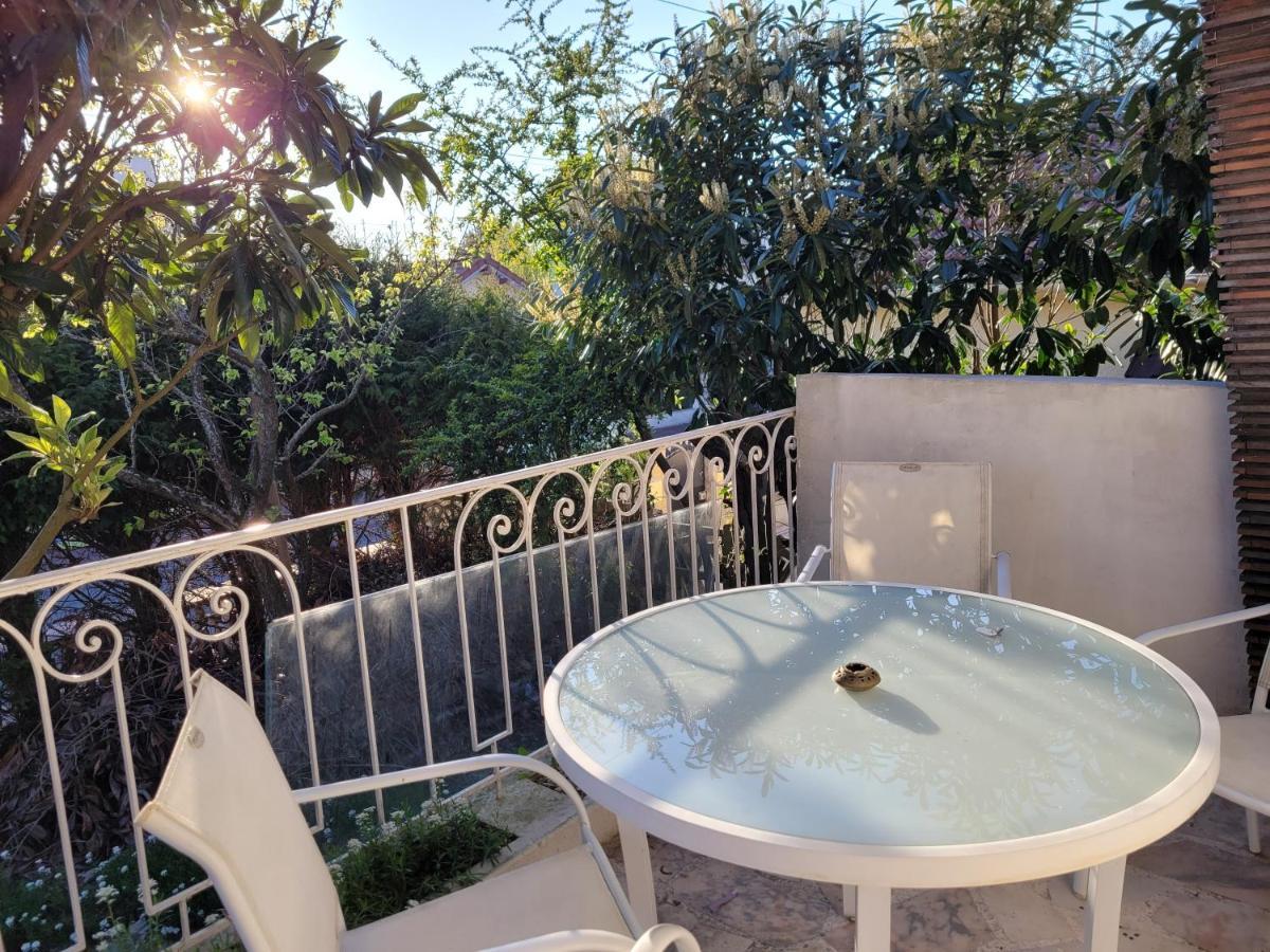 Joli T2, Terrasse Et Jardin, Ideal Pour Familles, A 15 Min De L'Aeroport Roissy Cdg Tremblay-en-France Exterior photo